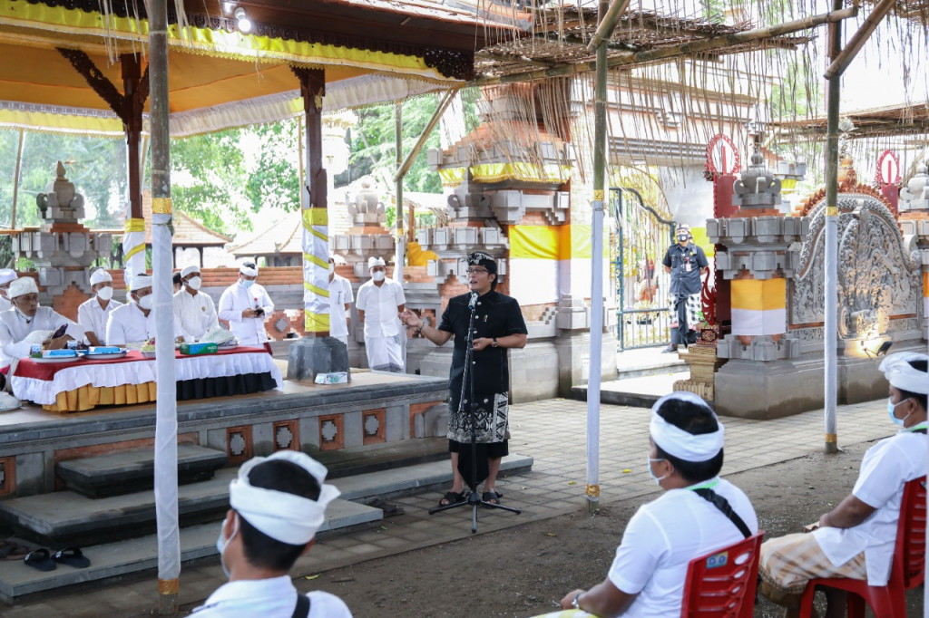 Bupati Giri Prasta Hadiri Karya Pitra dan Manusa Yadnya di Sempidi, Apresiasi Krama Jalani Yadnya Dengan Prokes